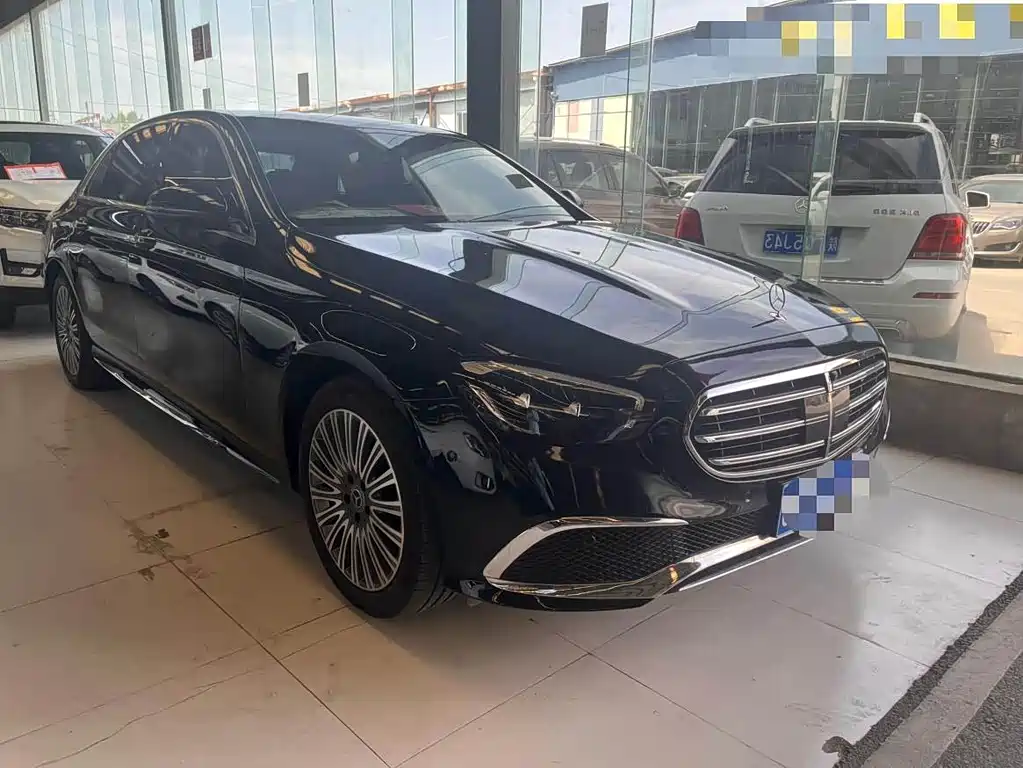 Mercedes-Benz E-Class 2023