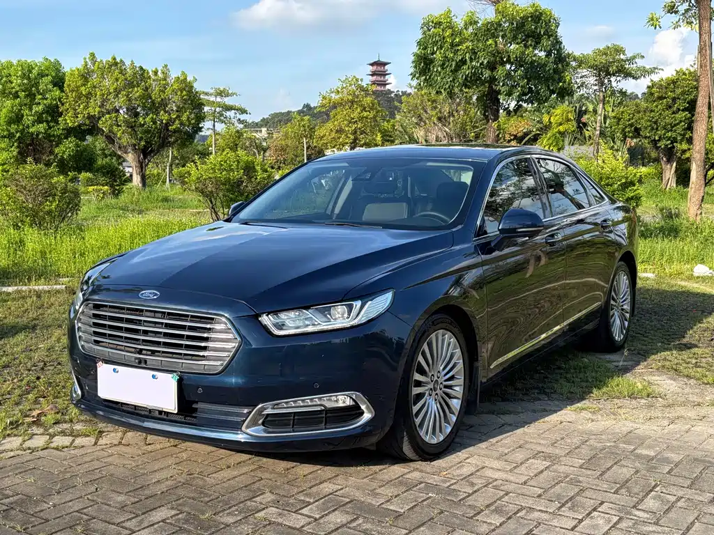 Ford Taurus 2019