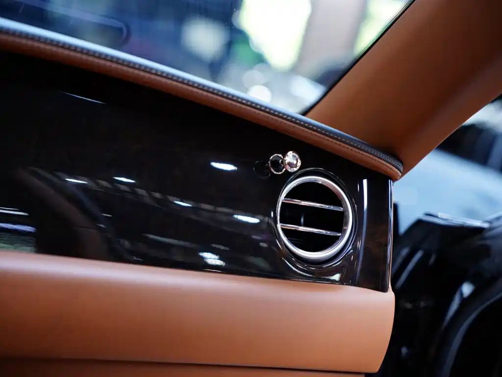 Bentley Flying Spur 2014 — фото 41
