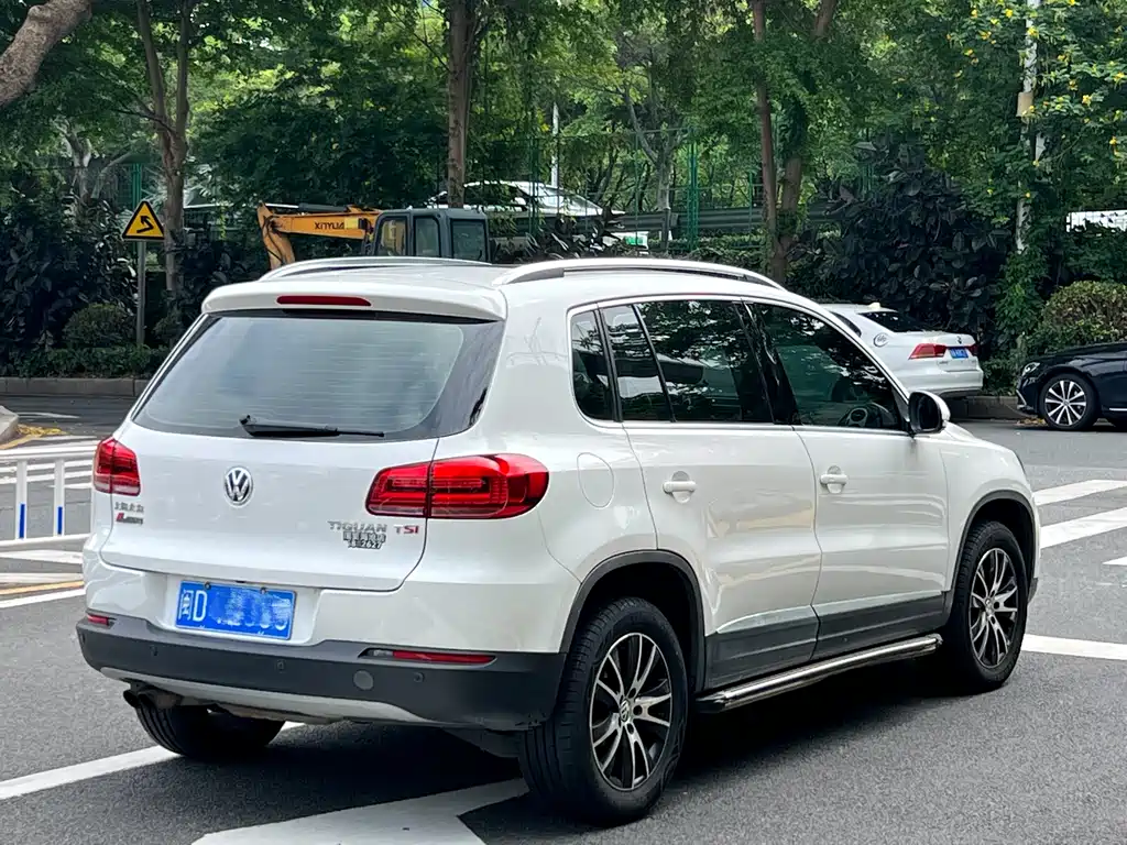 Volkswagen Tiguan 2015 — фото 9