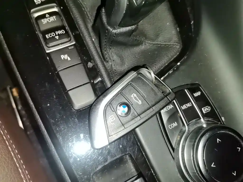 BMW X2 2023 — фото 15