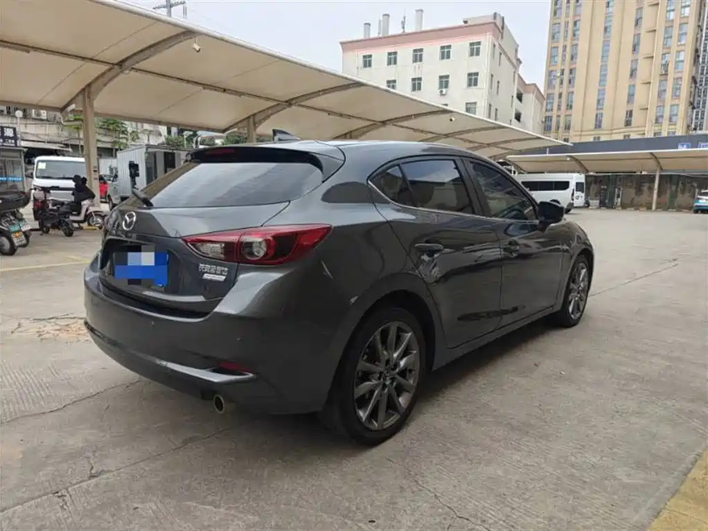 Mazda 3 Axela 2018