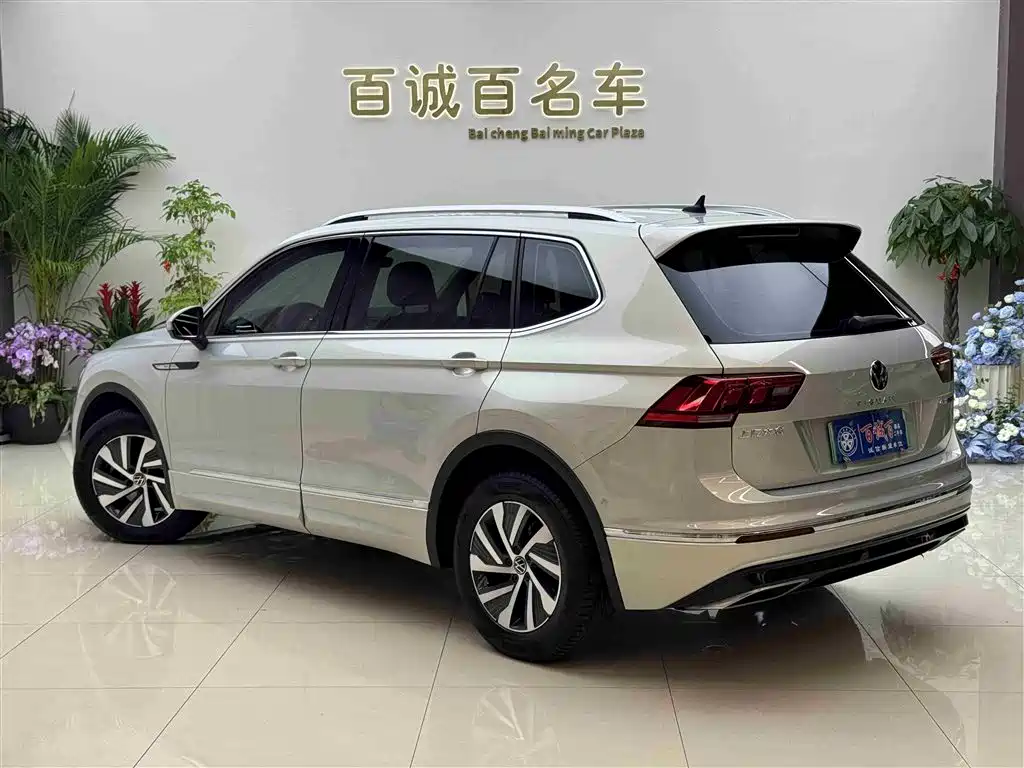 Volkswagen Tiguan L New Energy 2021 — фото 7