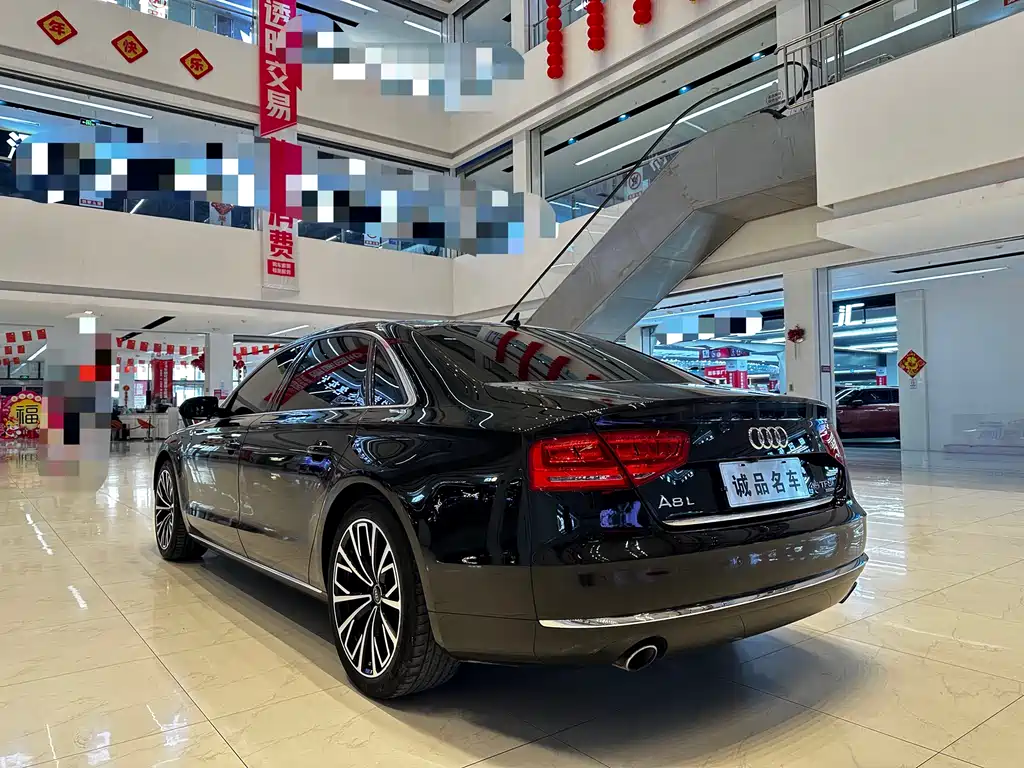 Audi A8 2014 — фото 8