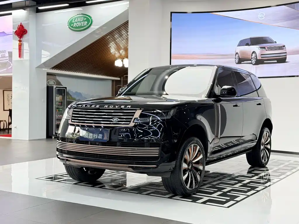Land Rover Range Rover 2024 — фото 1