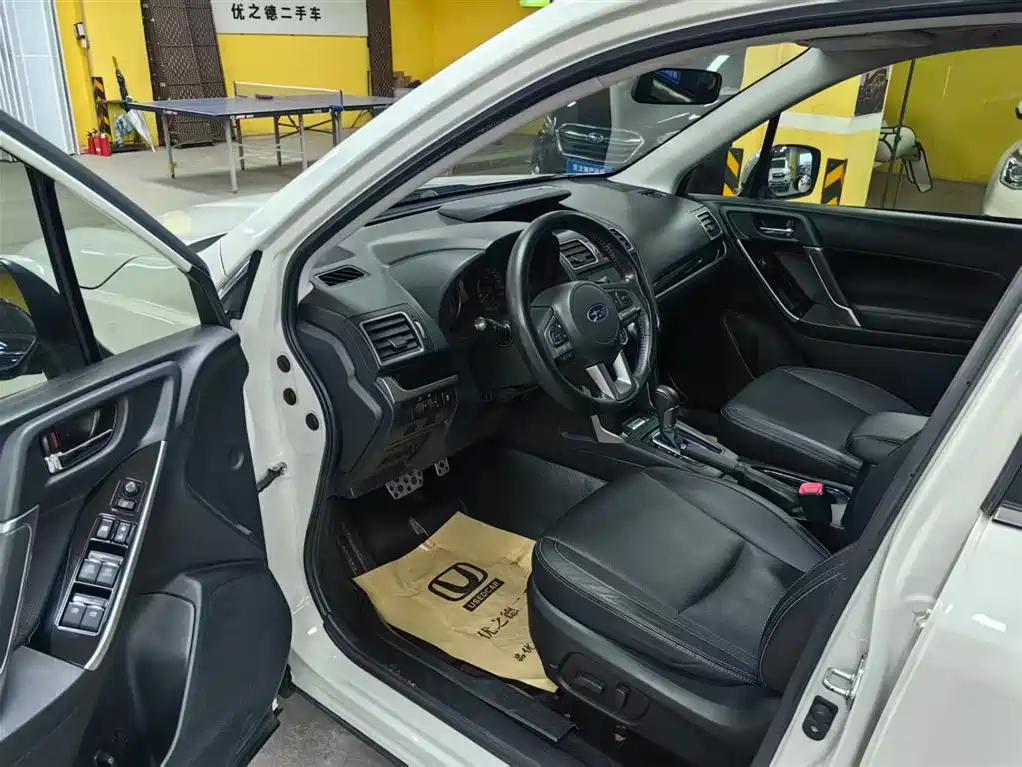 Subaru Forester 2016 — фото 10