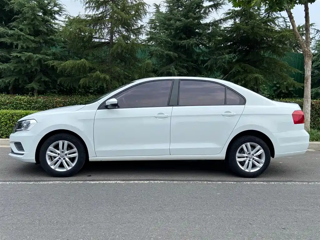 Volkswagen Jetta 2019 — фото 19