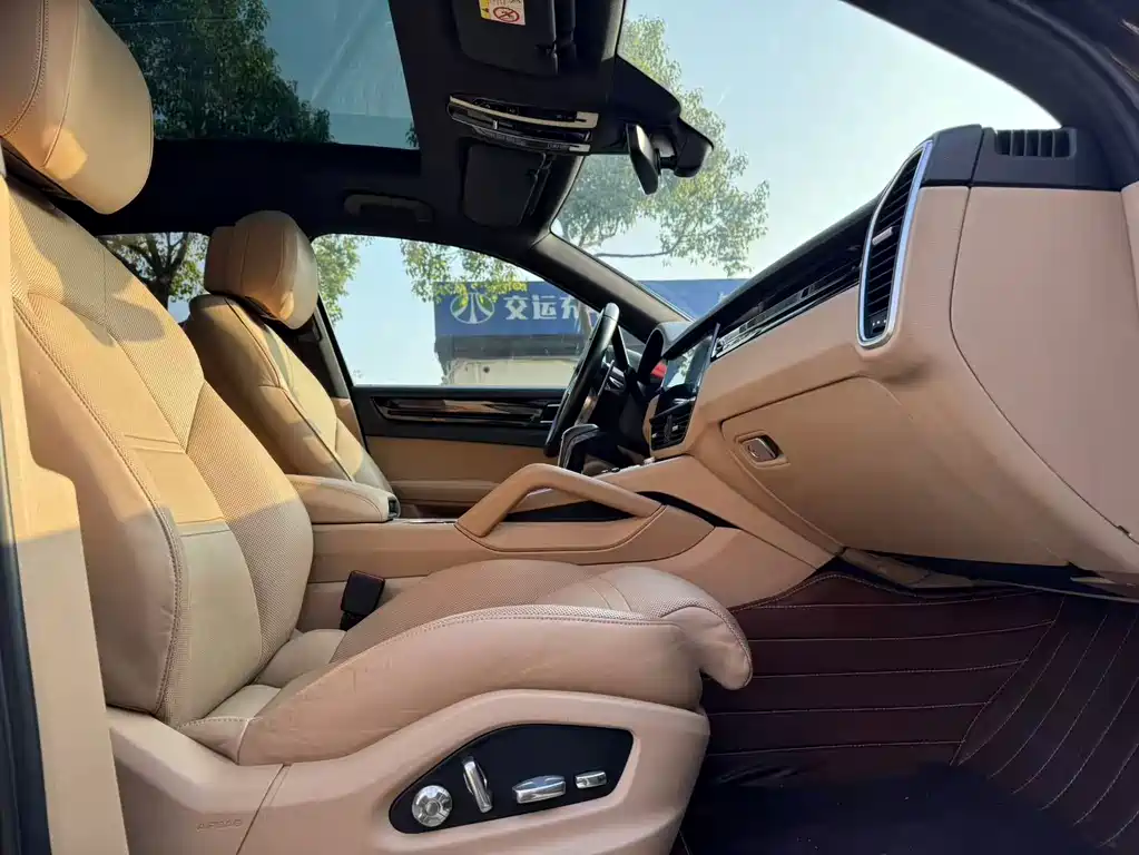 Porsche Cayenne 2018 — фото 13