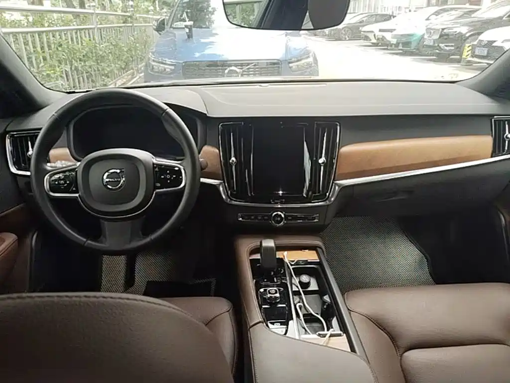 Volvo S90 2025 — фото 10