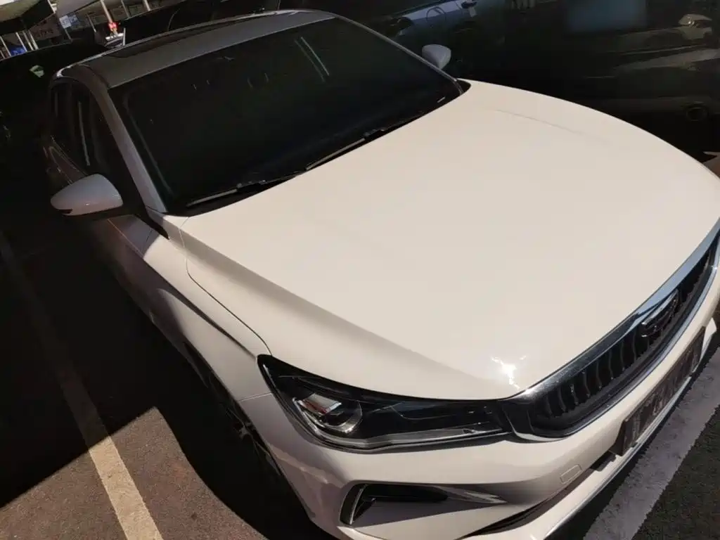 Geely Emgrand 2022