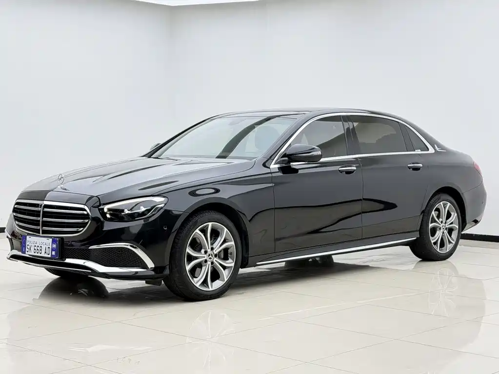 Mercedes-Benz E-Class 2022 — фото 1