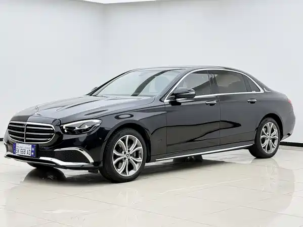 Mercedes-Benz E-Class 2022