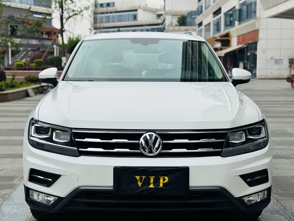 Volkswagen Tiguan L 2018 — фото 2