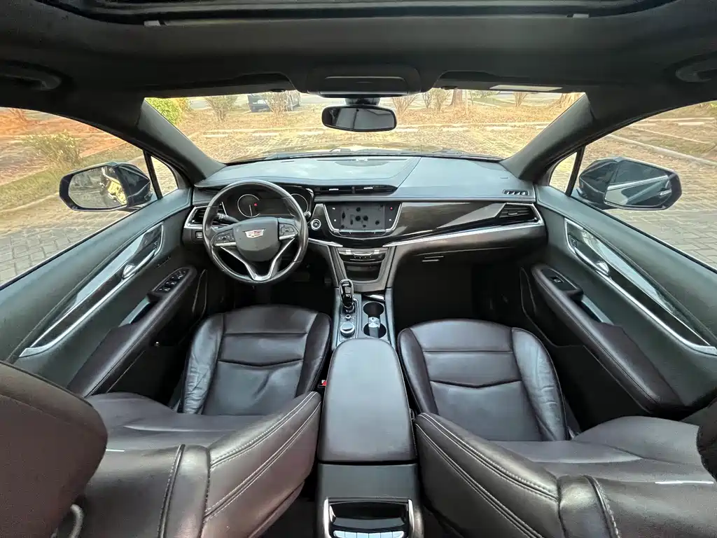 Cadillac XT6 2021 — фото 10