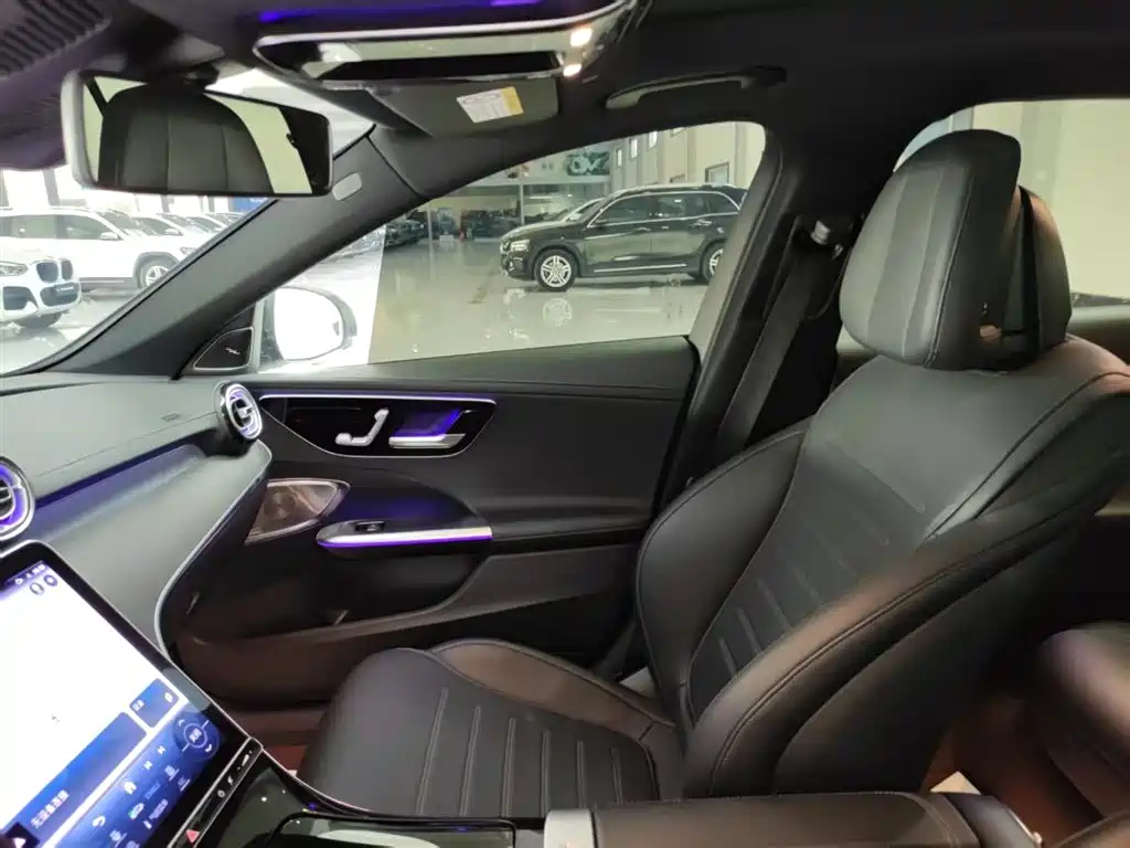 Mercedes-Benz C-Class 2023 — фото 25
