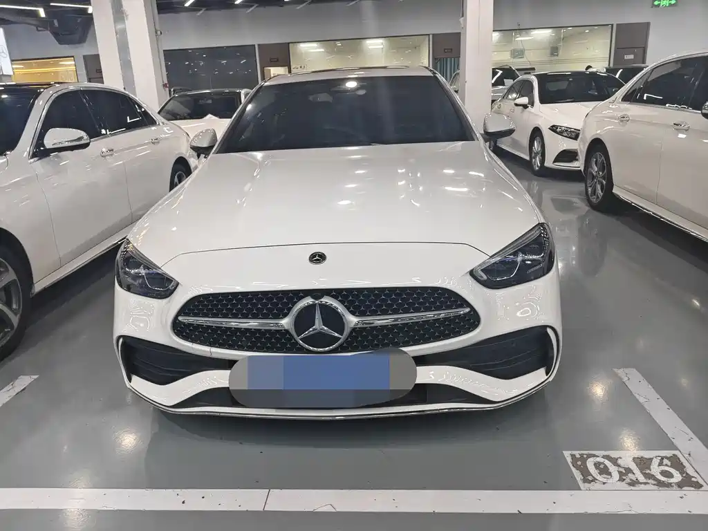 Mercedes-Benz C-Class 2023 — фото 2
