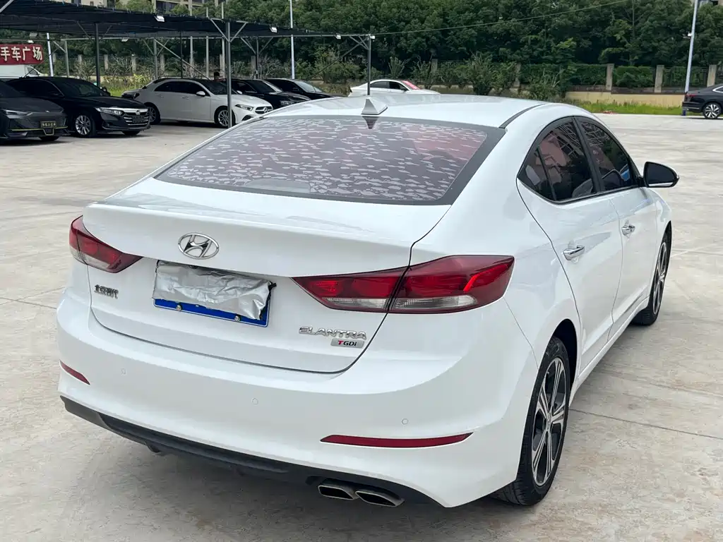 Hyundai Elantra 2019