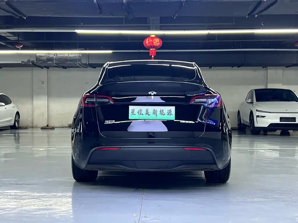 Tesla Model Y 2022 — фото 11