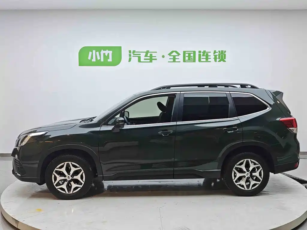 Subaru Forester 2023 — фото 7