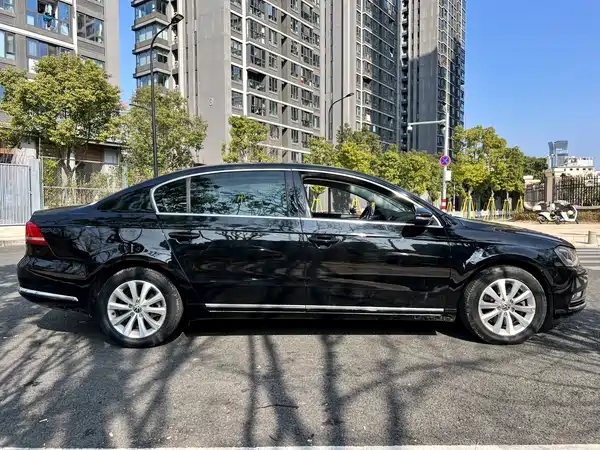 Volkswagen Magotan 2013