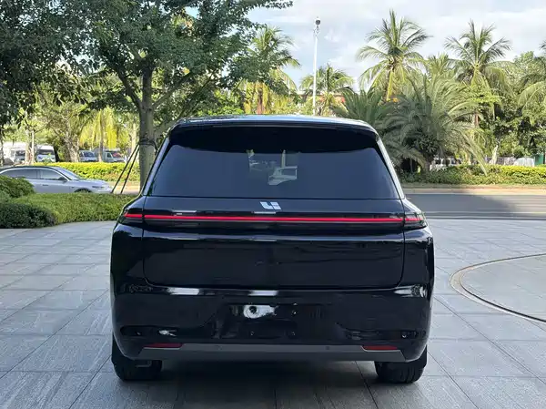 Li Auto L8 2023