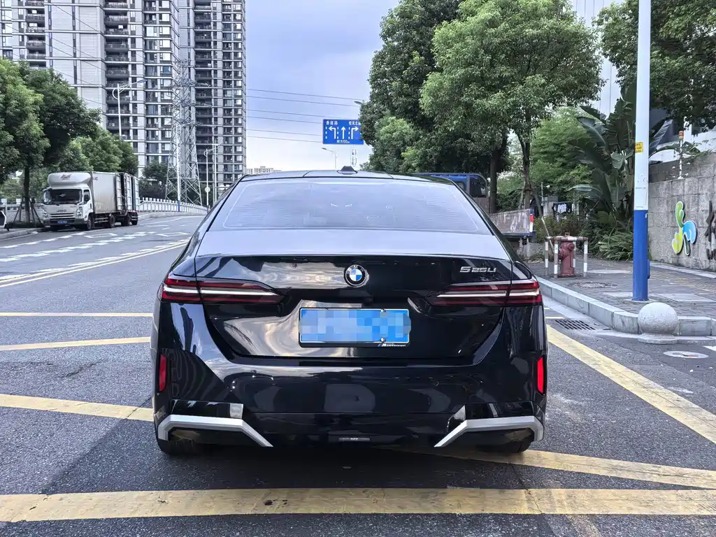 BMW 5 Series 2024