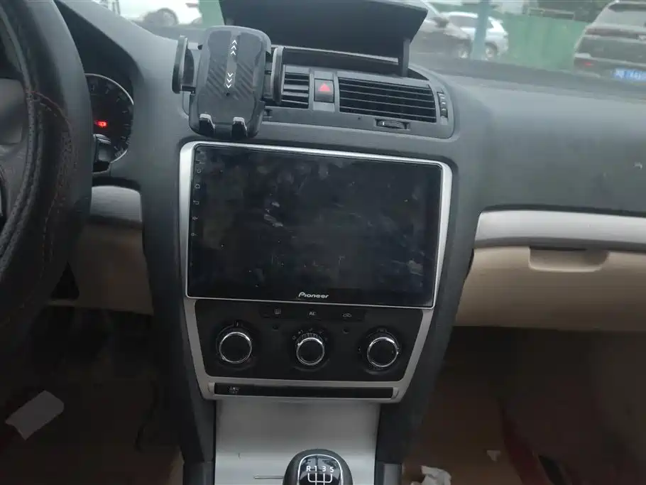 Skoda Octavia 2016 — фото 13