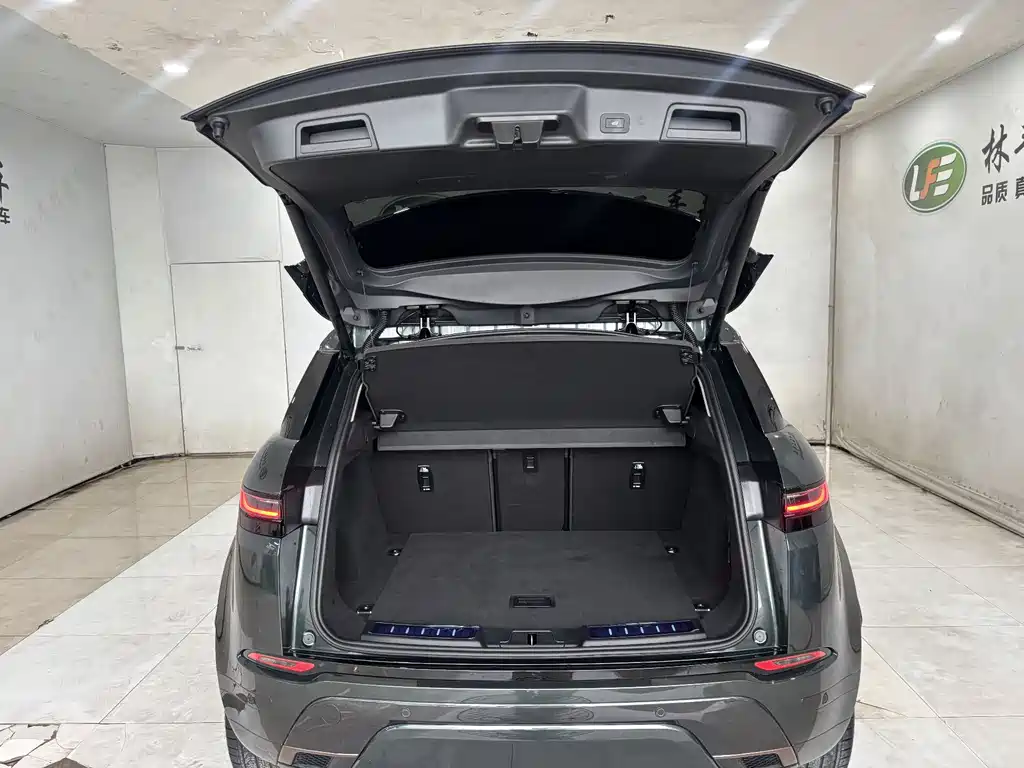 Land Rover Evoque 2026 — фото 25