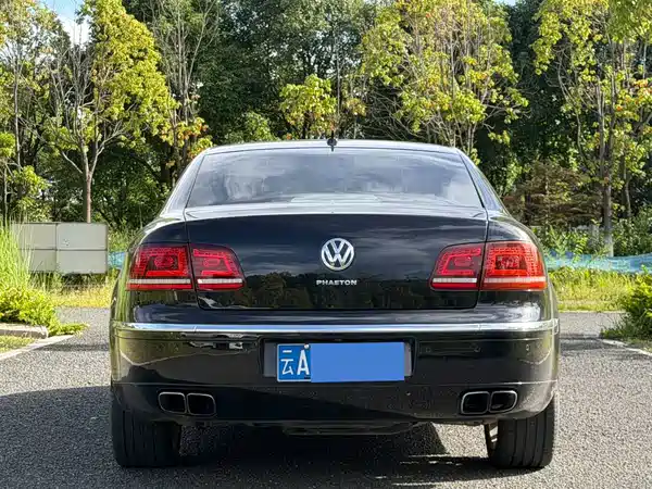 Volkswagen Phaeton 2016