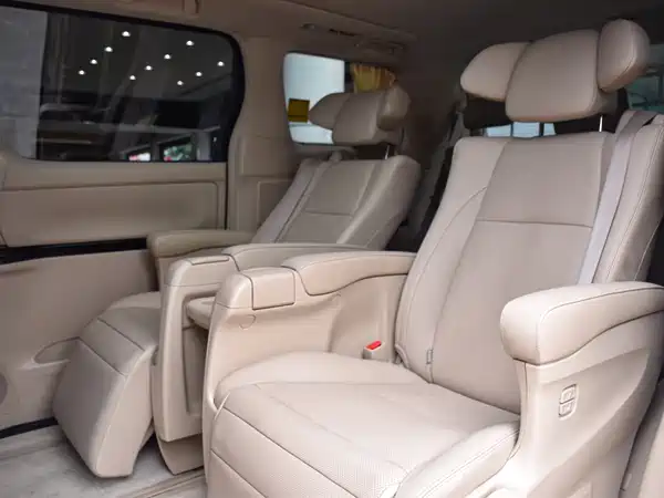 Toyota Alphard 2013