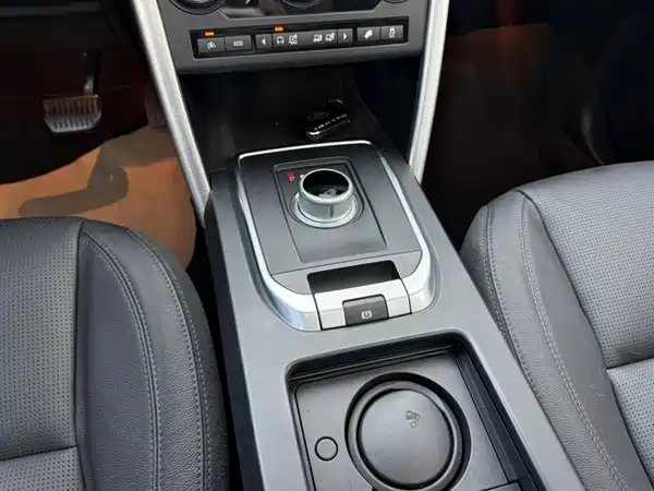 Land Rover Discovery Sport 2016