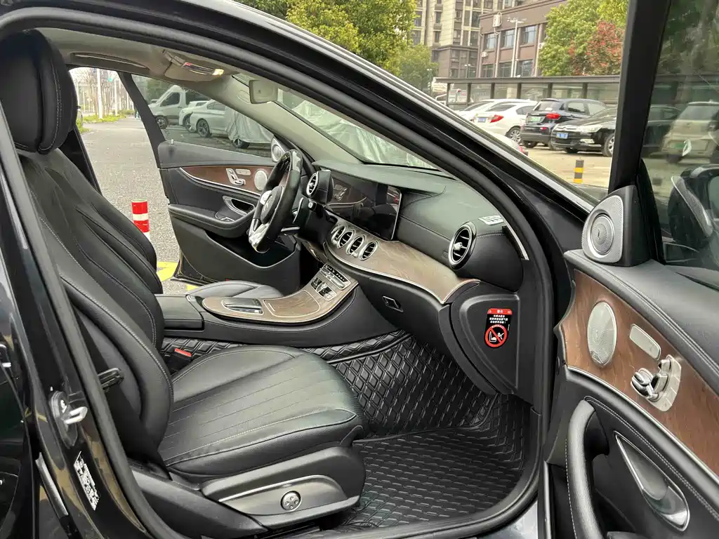 Mercedes-Benz E-Class 2019 — фото 6