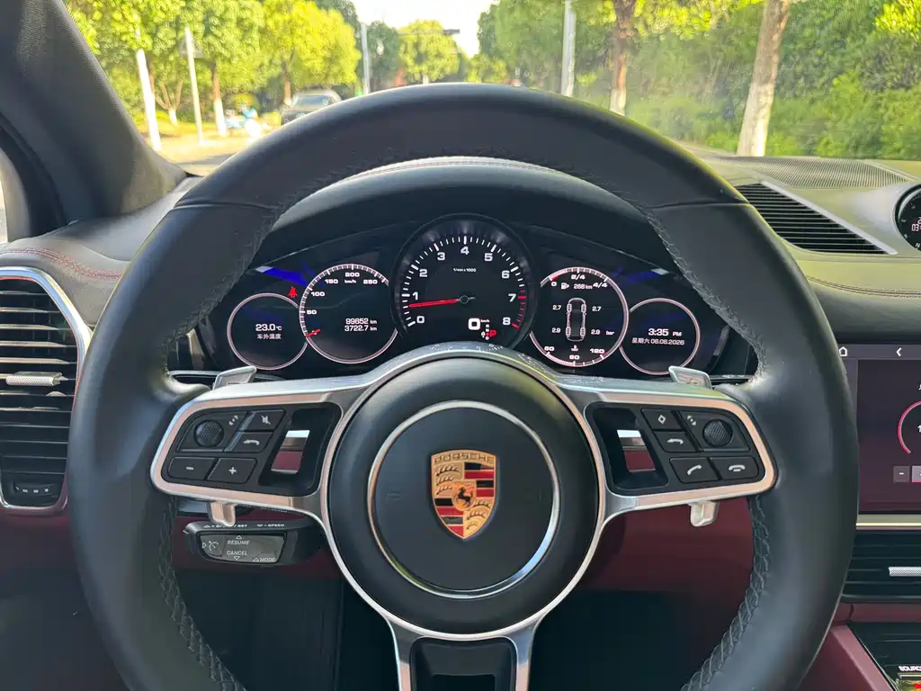 Porsche Cayenne 2020 — фото 10