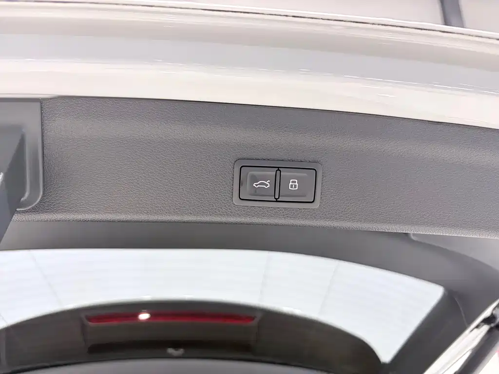 Audi Q3 2022 — фото 18