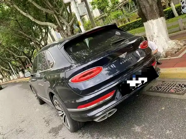Bentley Bentayga 2021