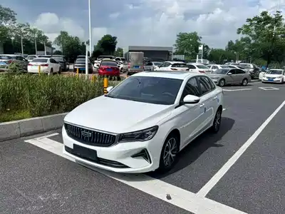 Geely Emgrand 2021