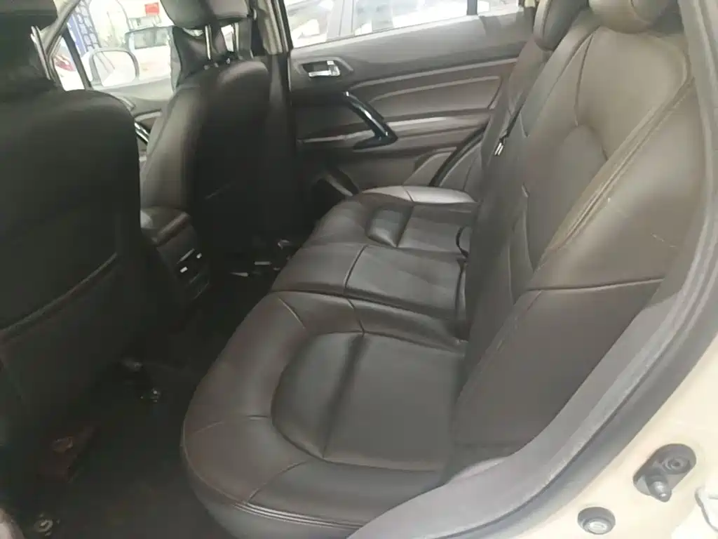 GAC Trumpchi GS4 2017 — фото 17