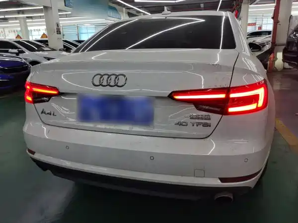 Audi A4L 2017