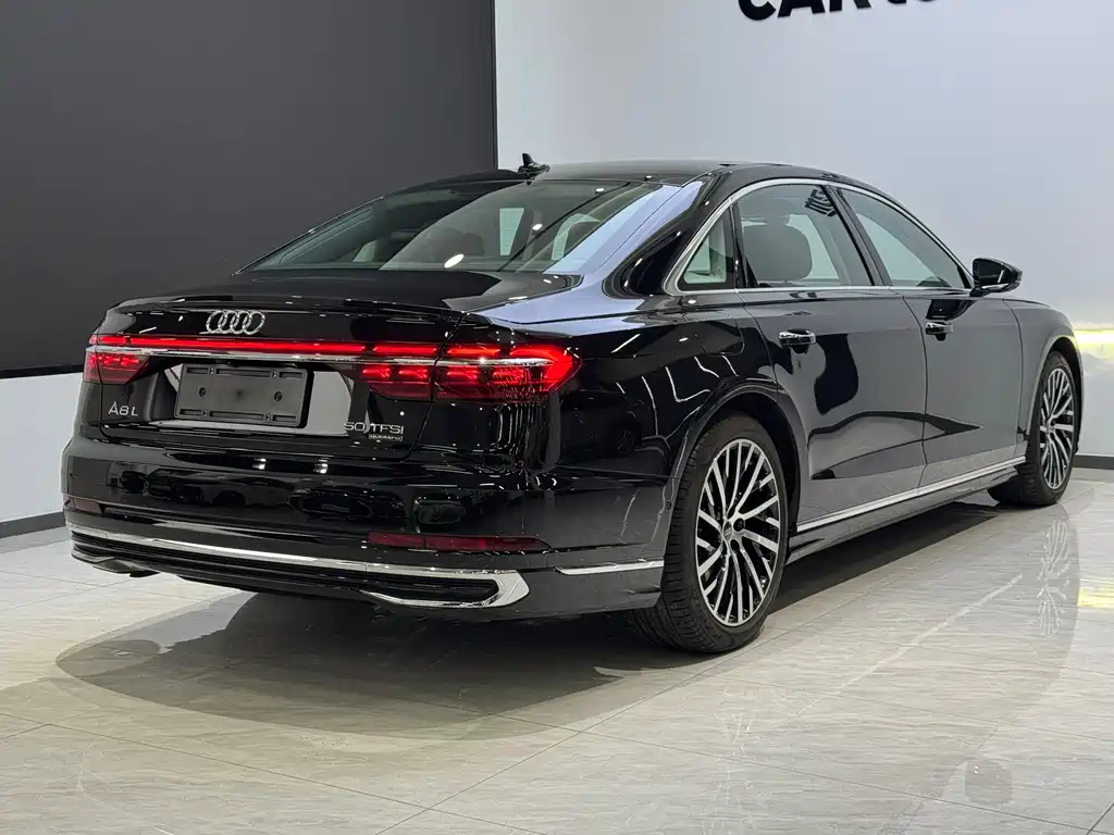 Audi A8 2023