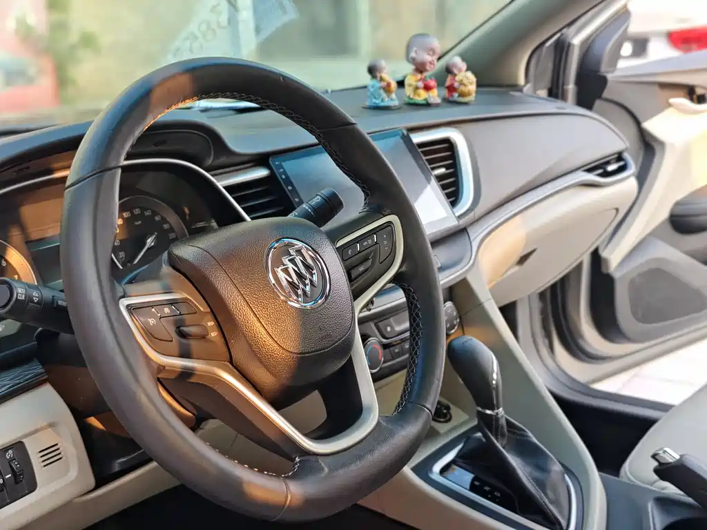 Buick Excelle 2018 — фото 8