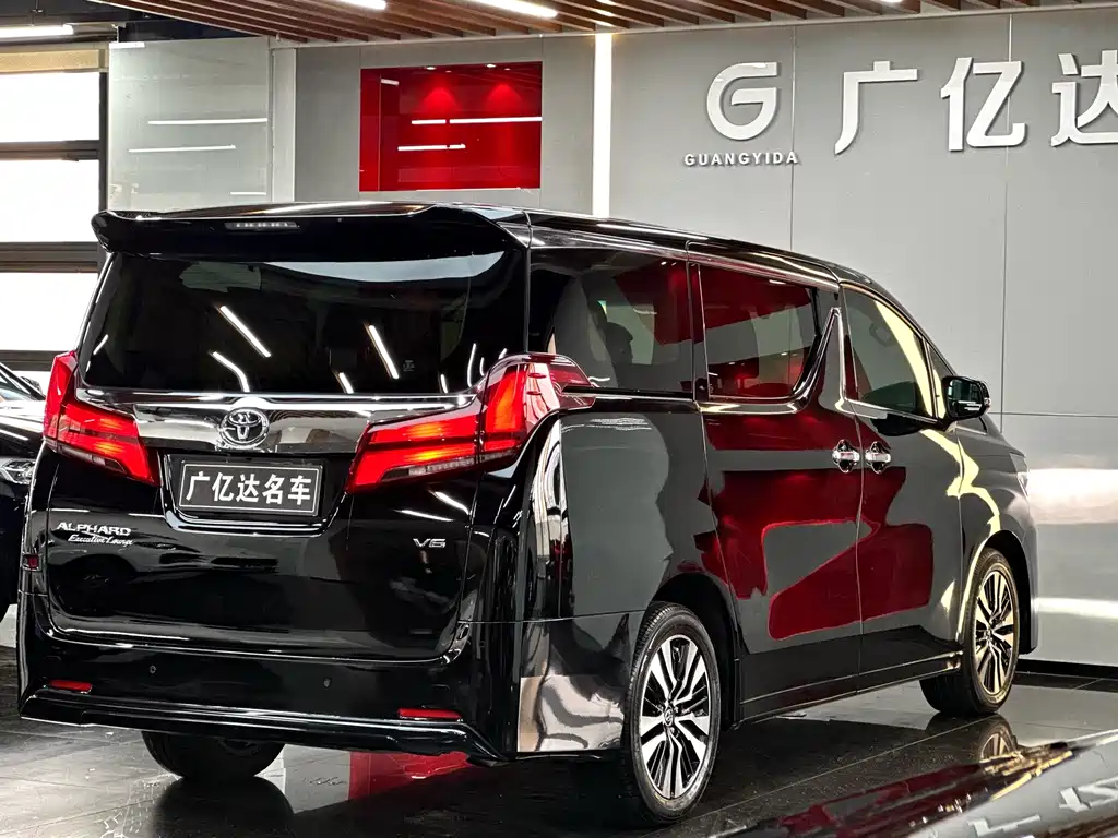Toyota Alphard 2019 — фото 28