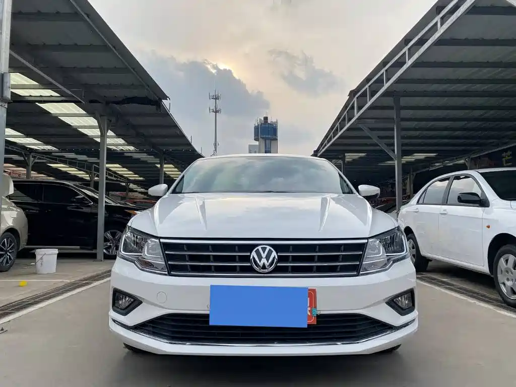 Volkswagen Jetta 2017 — фото 2