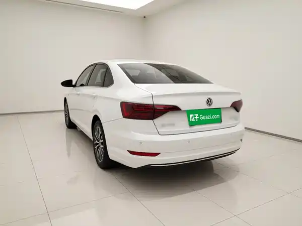 Volkswagen Sagitar 2020