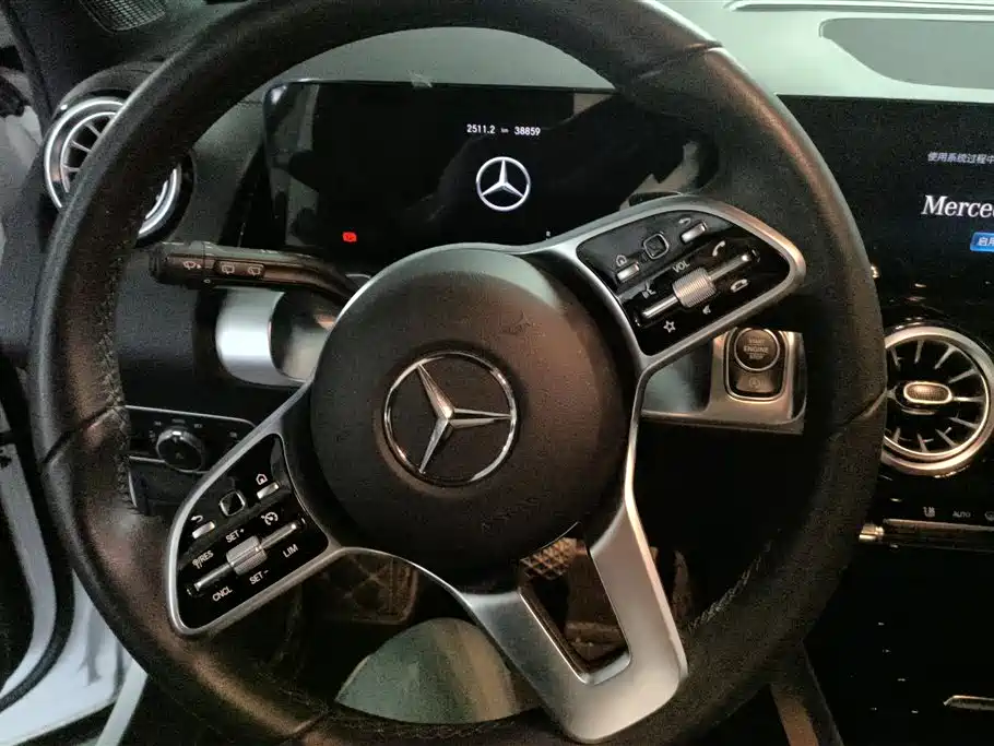 Mercedes-Benz GLB 2023 — фото 15