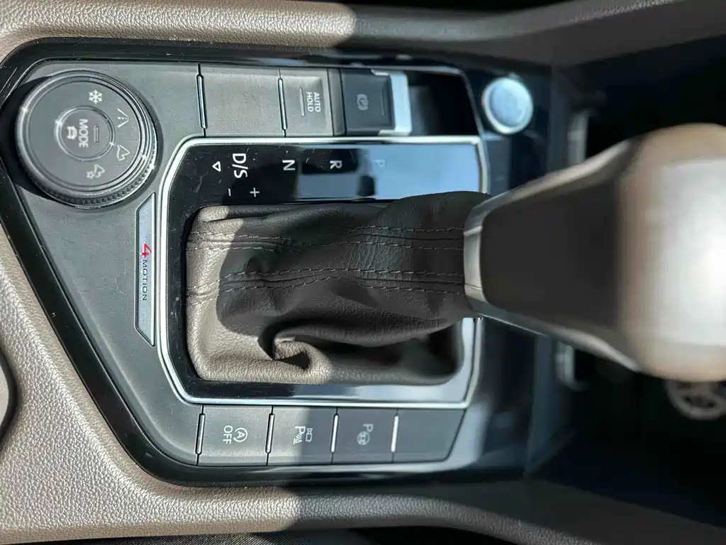 Volkswagen Tiguan L 2021 — фото 11