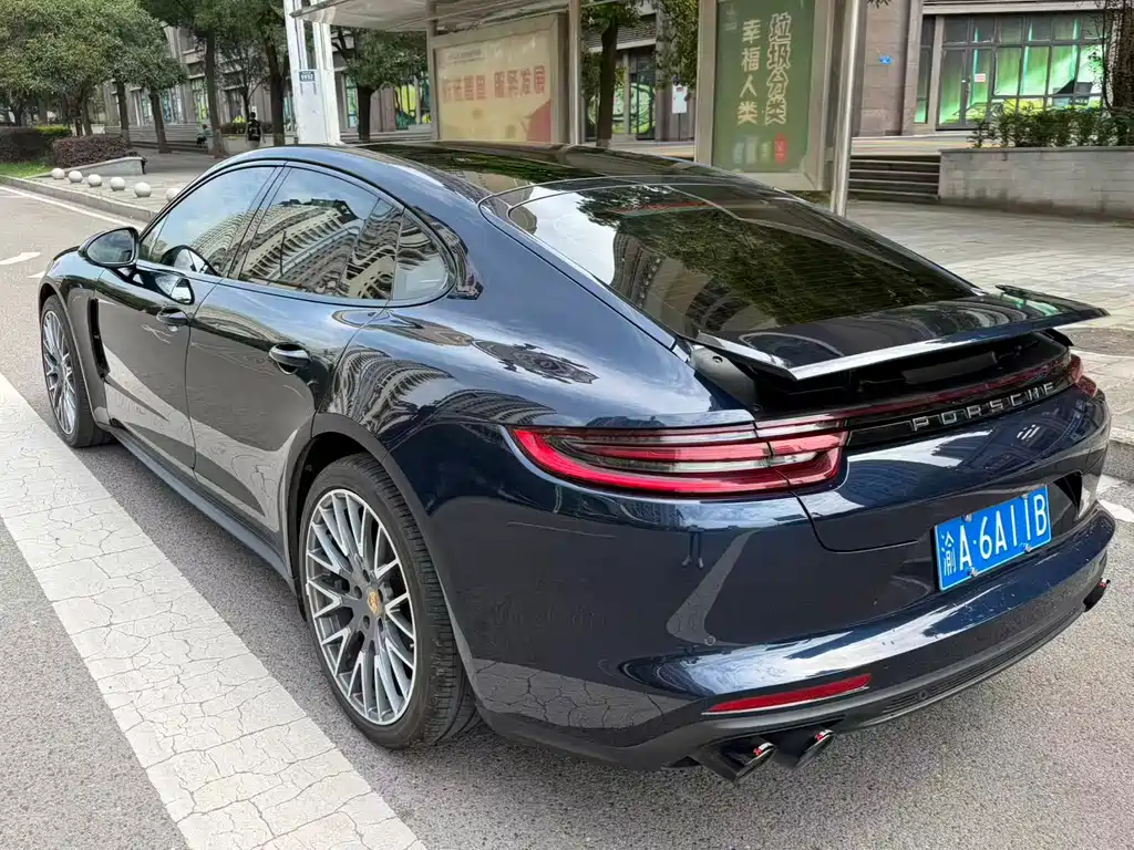 Porsche Panamera 2019 — фото 4