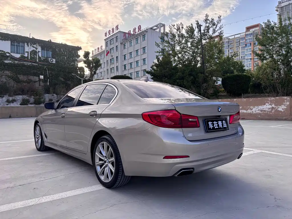 BMW 5 Series 2018 — фото 7