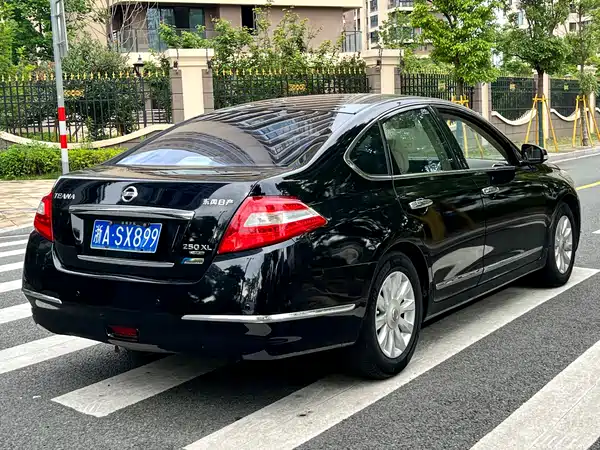 Nissan Teana 2010