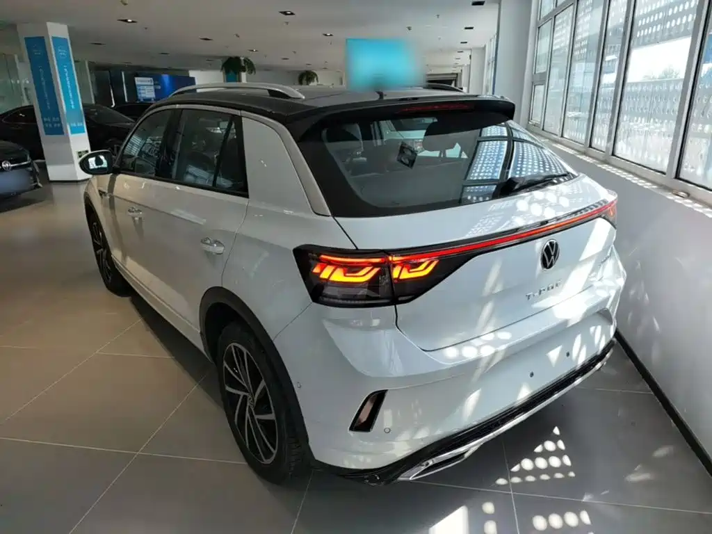 Volkswagen T-Roc 2024