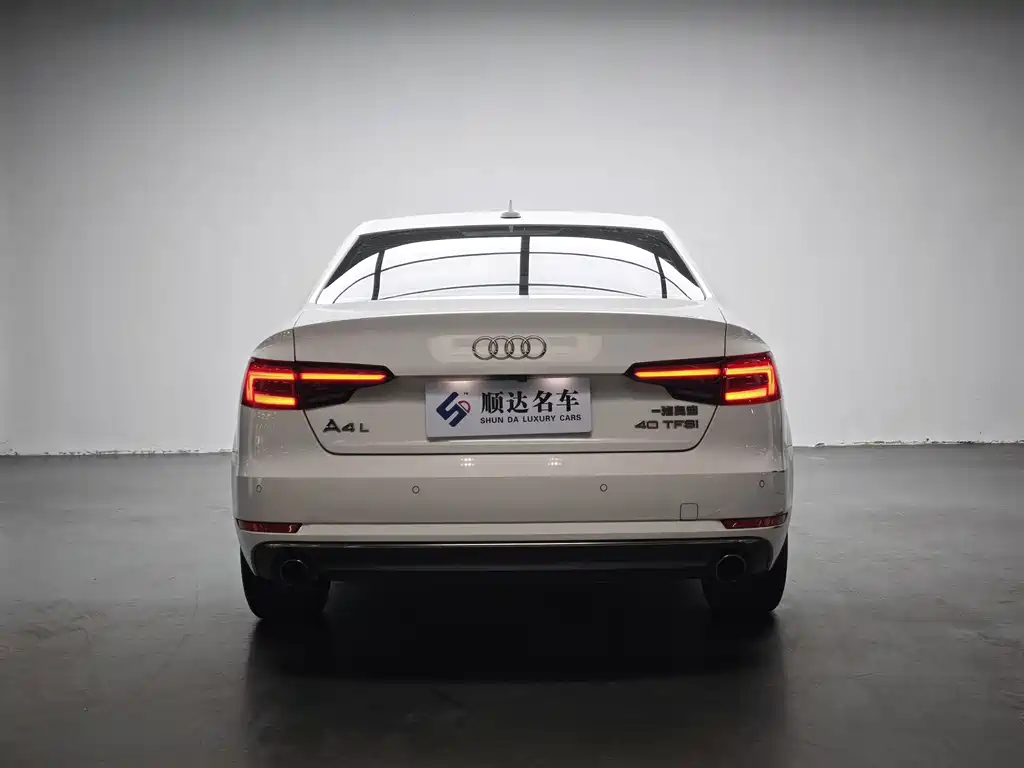 Audi A4L 2018 — фото 3
